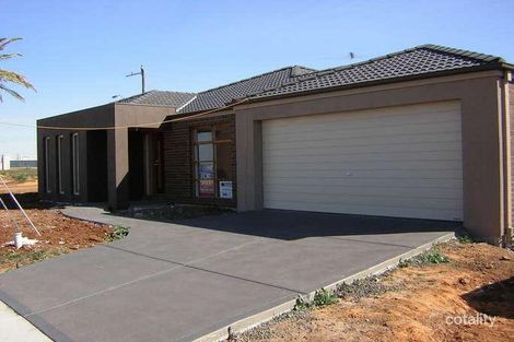 Property photo of 42 La Rochelle Boulevard Point Cook VIC 3030
