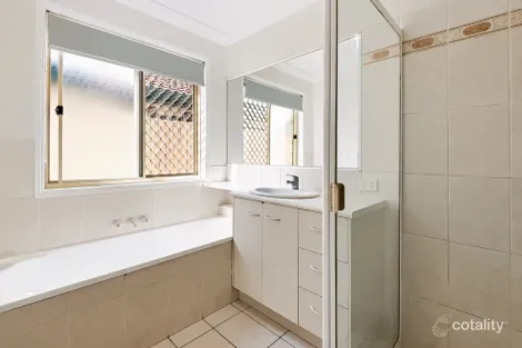 Property photo of 35 Leichhardt Circuit Forest Lake QLD 4078