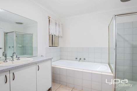 Property photo of 2 Shandeau Melton West VIC 3337