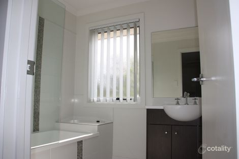 Property photo of 2/28 Beaumont Drive Pimpama QLD 4209