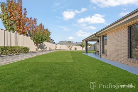 Property photo of 40 Mendel Drive Kelso NSW 2795