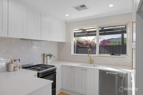 Property photo of 2 Ozone Court Paradise SA 5075