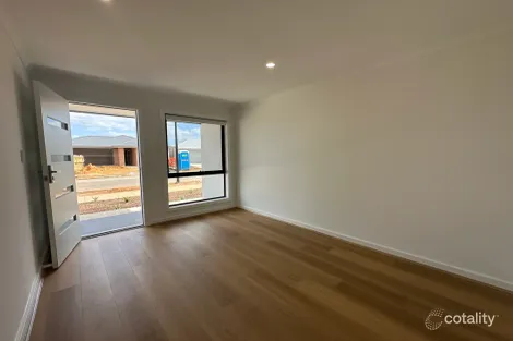 Property photo of 18 Badman Street Munno Para Downs SA 5115