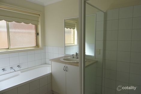 Property photo of 1/32 Timele Drive Hillside VIC 3037