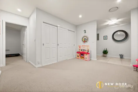 Property photo of 12 Laird Crescent Forde ACT 2914