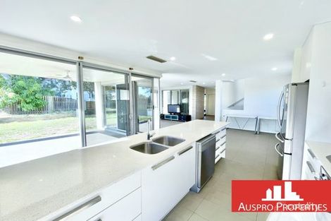 Property photo of 8 Settler Street Eight Mile Plains QLD 4113