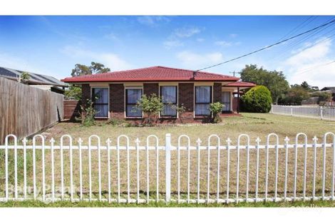 27 Blaxland Rd, Melton South, VIC 3338