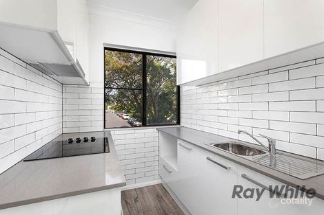 2/4 Pleasant Ave, North Wollongong, NSW 2500