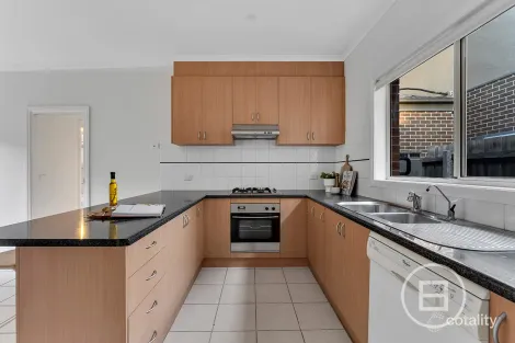 Property photo of 2/10 Whittaker Street Maidstone VIC 3012