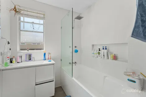 61 Wimbledon Gr, Garden Suburb, NSW 2289