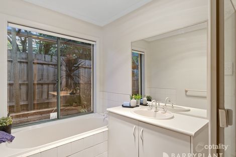 Property photo of 5 The Strand Lysterfield VIC 3156