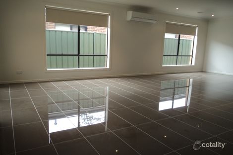 Property photo of 53 Symbester Crescent Eaglehawk VIC 3556