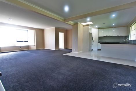 Property photo of 2 Deauville Court Berwick VIC 3806