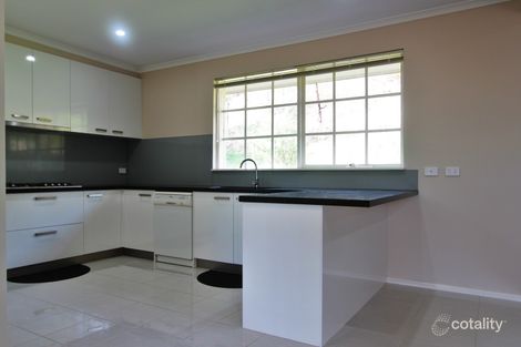Property photo of 2 Deauville Court Berwick VIC 3806