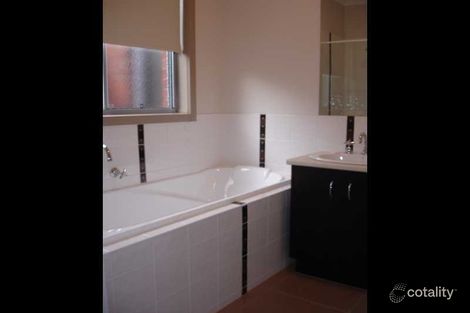 Property photo of 2/4 Odessa Court Werribee VIC 3030