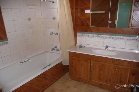 Property photo of 21 Mahoney Crescent Seaford VIC 3198