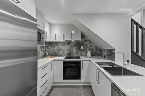 Property photo of 2/189 Leichhardt Street Spring Hill QLD 4000