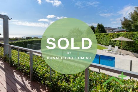 16 Waterview Dr, Mount Martha, VIC 3934