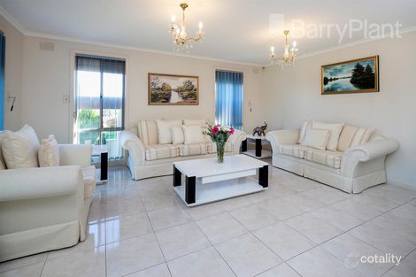 Property photo of 2 Mark Court Dandenong North VIC 3175