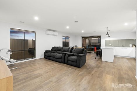 Property photo of 6 Limnos Way Officer VIC 3809