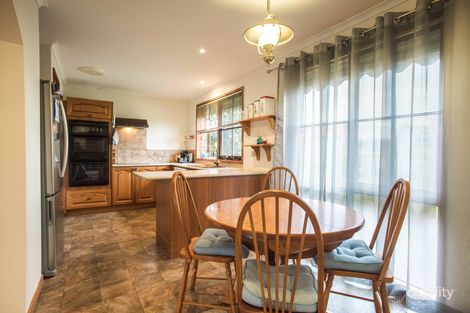 Property photo of 4 Tralea Place Frankston VIC 3199