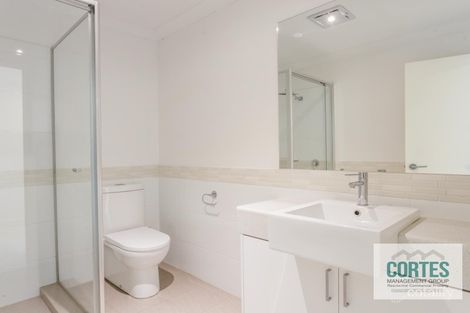 5/90 West Churchill Ave, Lake Coogee, WA 6166