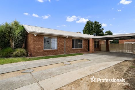 Property photo of 11 Edinburgh Circuit West Wodonga VIC 3690