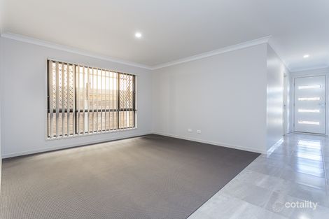 Property photo of 4 Stanicki Circuit Bellbird Park QLD 4300