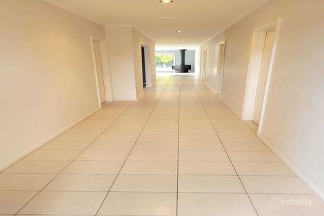 Property photo of 29 Hindmarsh Drive Manor Lakes VIC 3024