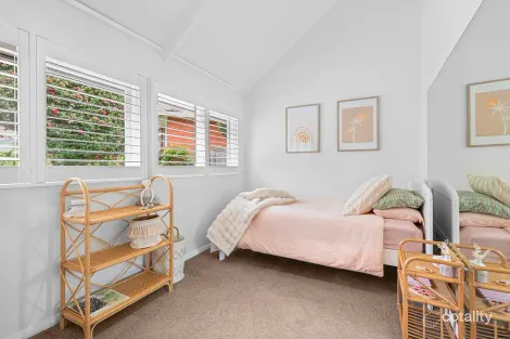 Property photo of 3 Bisdee Place Yarrawarrah NSW 2233