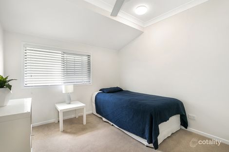 Property photo of 1/122 Central Avenue Indooroopilly QLD 4068