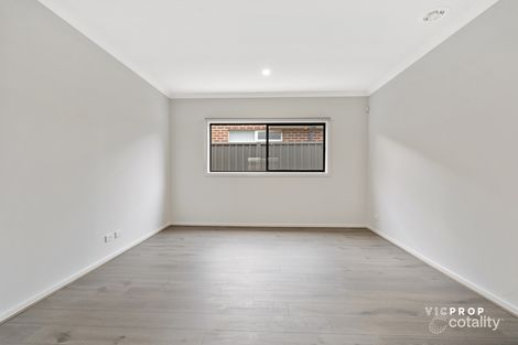 Property photo of 2 Luster Crescent Tarneit VIC 3029