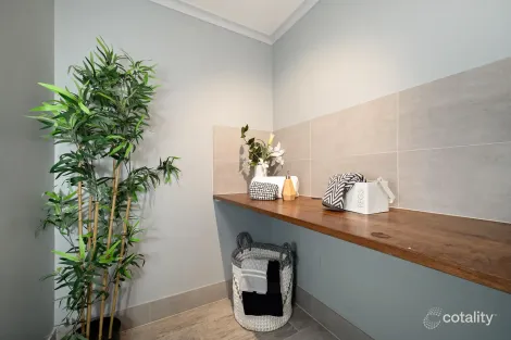 Property photo of 27 Magenta Square Amaroo ACT 2914