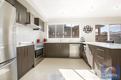 Property photo of 18 Moondarra Drive West Hoxton NSW 2171