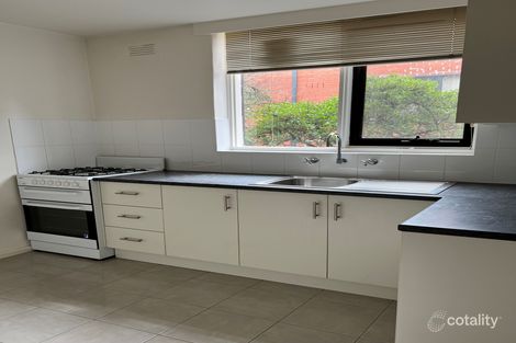 2/14 Normanby St, Windsor, VIC 3181