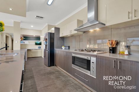 Property photo of 3 Dunedin Chase Hocking WA 6065