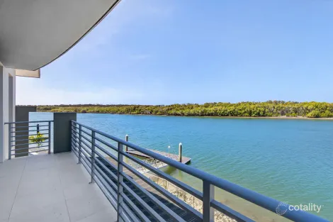 Property photo of 2080 The Circle Hope Island QLD 4212