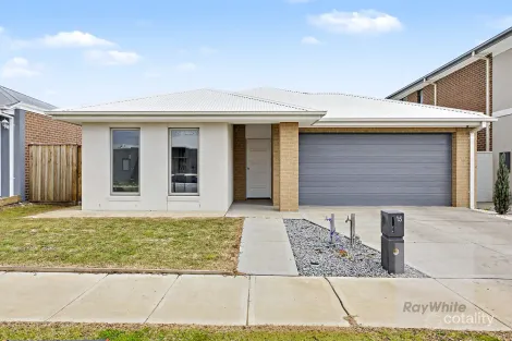 15 Mercer St, Mickleham, VIC 3064