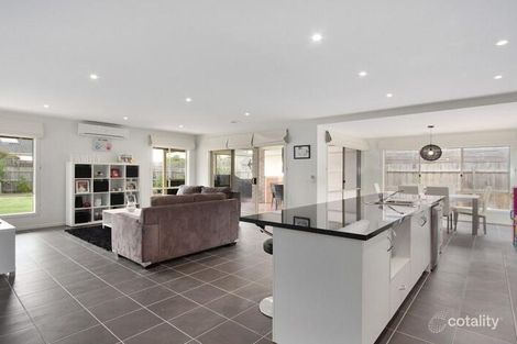 Property photo of 13 Oak Avenue Longwarry VIC 3816