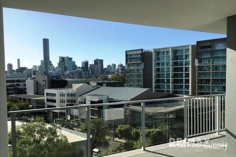 Property photo of 303/25 Walsh Street Milton QLD 4064