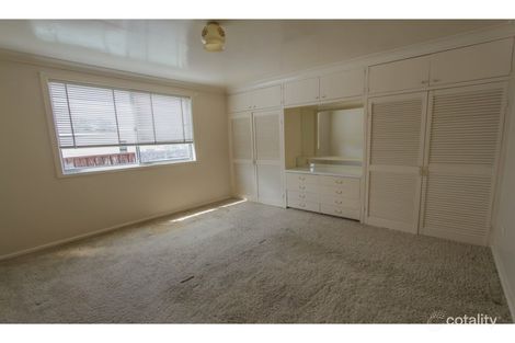Property photo of 4 Pacific Way West Bathurst NSW 2795