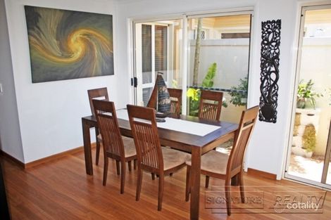 Property photo of 2/2-4 Langport Parade Mudgeeraba QLD 4213