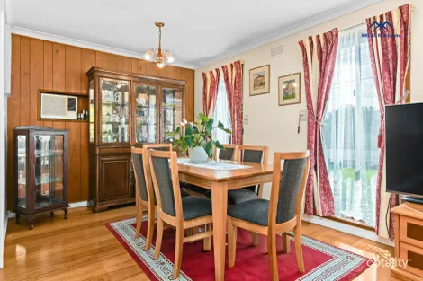 Property photo of 16 Clarence Avenue Keysborough VIC 3173