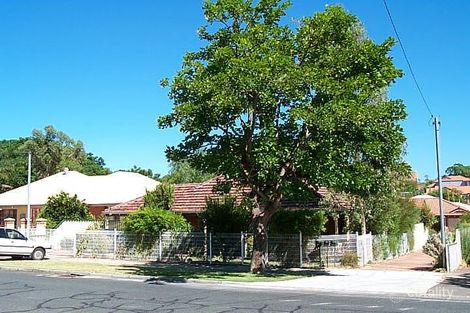 39c Temple St, Victoria Park, WA 6100