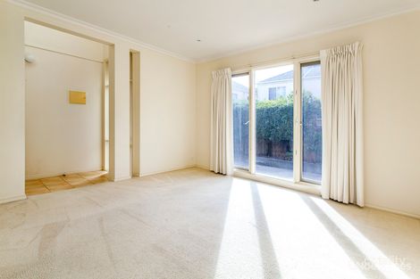 Property photo of 2/728 Doncaster Road Doncaster VIC 3108