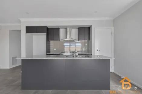 Property photo of 31 Snipe Drive Strathtulloh VIC 3338