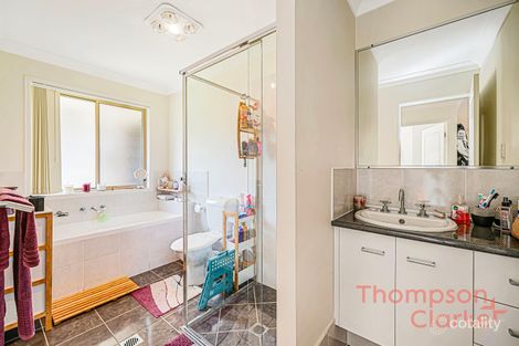 Property photo of 4 Bowerbird Close Aberglasslyn NSW 2320