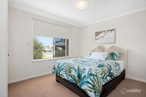 Property photo of 2 Vitali Crescent Somerville WA 6430