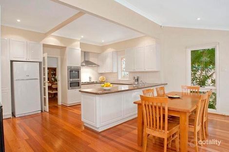 Property photo of 15 Lakeside Road Eastwood NSW 2122