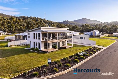 Property photo of 2 Serrata Crescent Sisters Beach TAS 7321